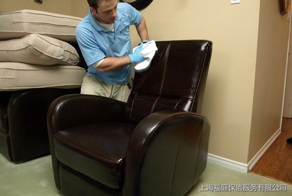 上海布藝沙發(fā)清洗公司 上海布藝沙發(fā)清洗公司